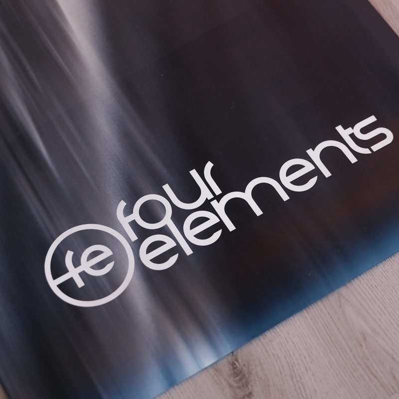 Matte mit dem Four-Elements-Zeichen